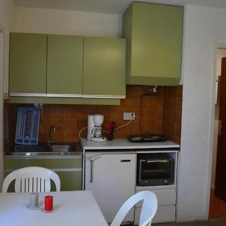 Apartmán 2 Pieces Avec Terrasse A 80m De La Mer, Garage Inclus - - Fr-1-225-81