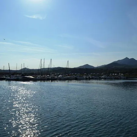 Apartmán 2 Pieces Avec Terrasse A 80m De La Mer, Garage Inclus - - Fr-1-225-81 *